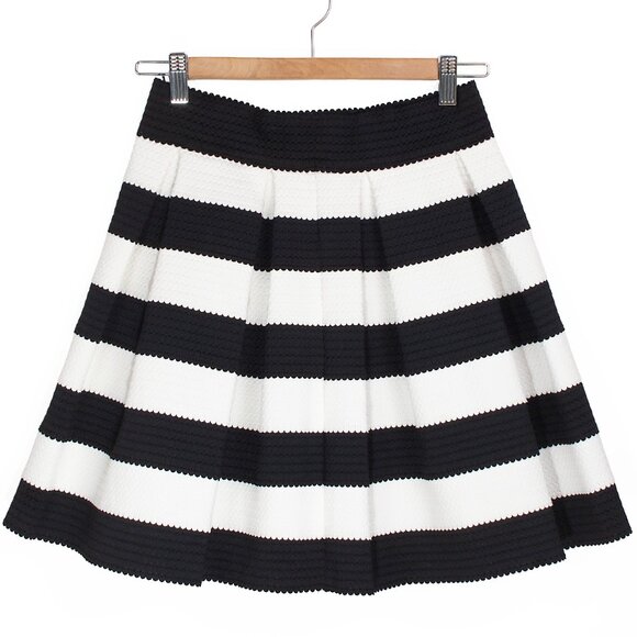 Express Black & White Stripe Textured Elastic Bandage Circle Skirt Small - Picture 6 of 9